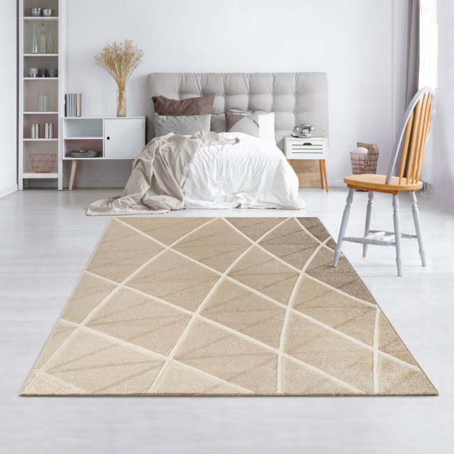 Covor sintetic Colectia Soho 5637-1-15055, Bej/Maro, design Geometric